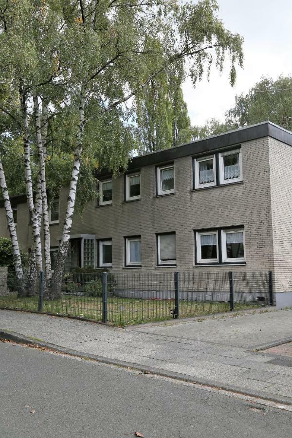 Am Klinikum Apartment Solingen Exterior photo